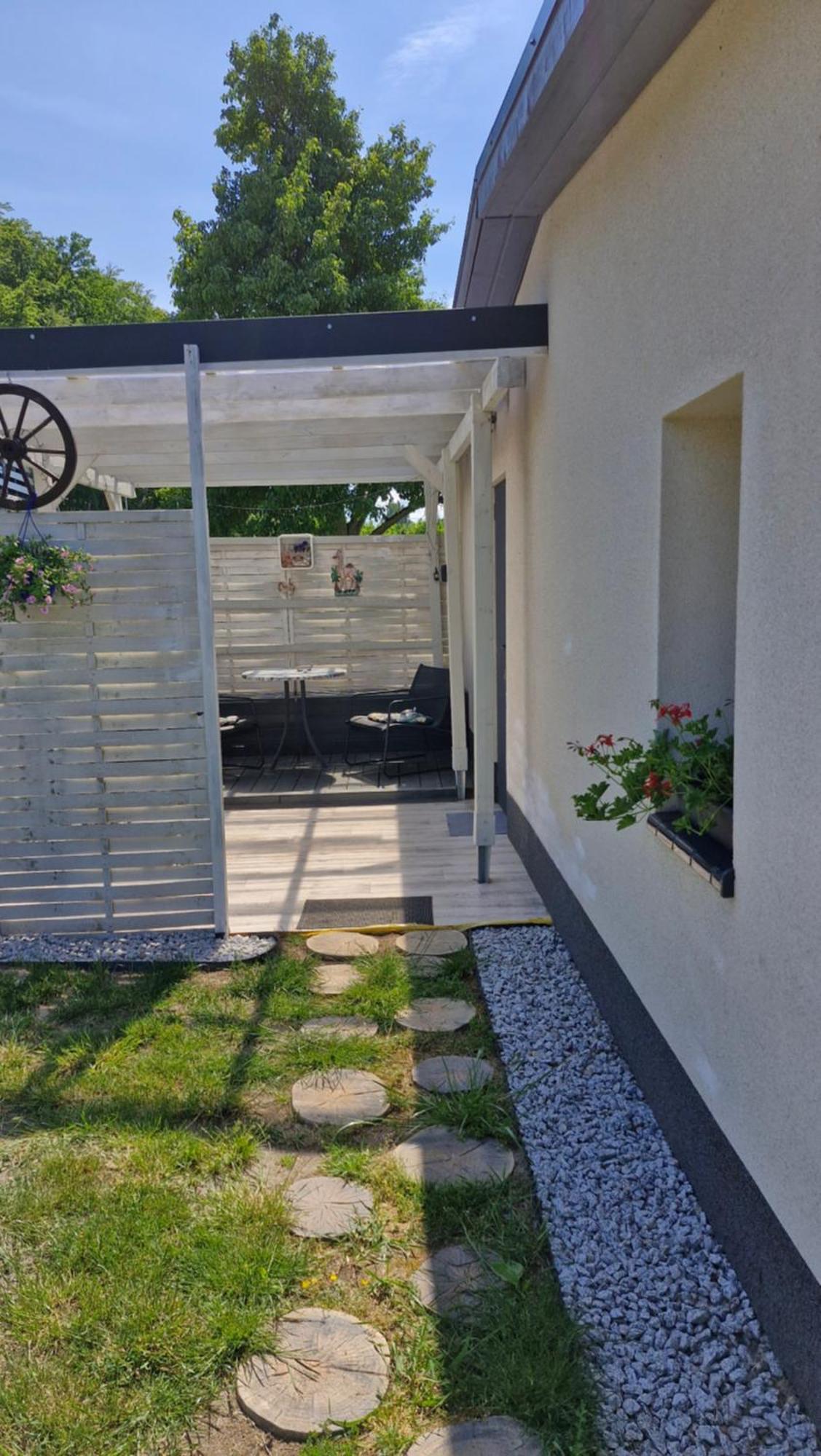 Chatki Nad Wodnym Zakatkiem. Villa Wapnica  Exterior photo